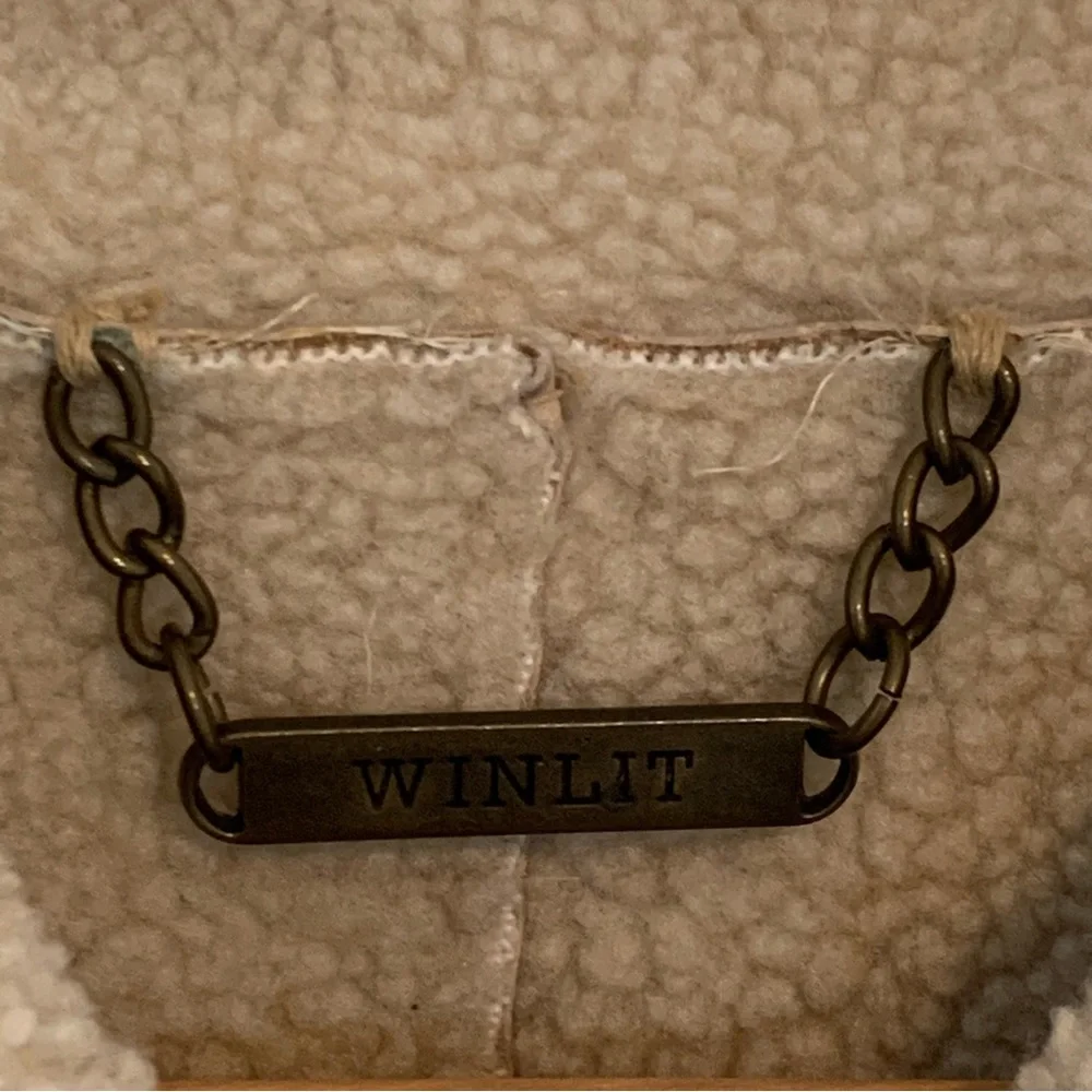 Winlet Leather Coat - Picture 9 of 10